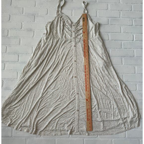 Torrid Super Soft Knit Sleeveless White Beige Daisy Stretch Midi Dress sz 18/20 - Picture 6 of 6